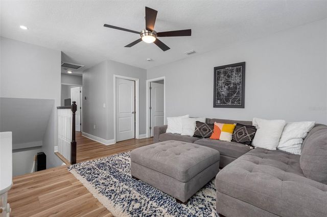 3922 W BAY VIEW AVENUE, Tampa, FL 33611