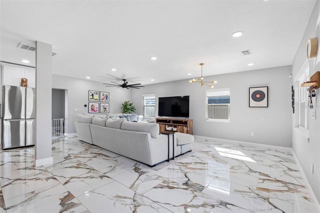 3922 W BAY VIEW AVENUE, Tampa, FL 33611