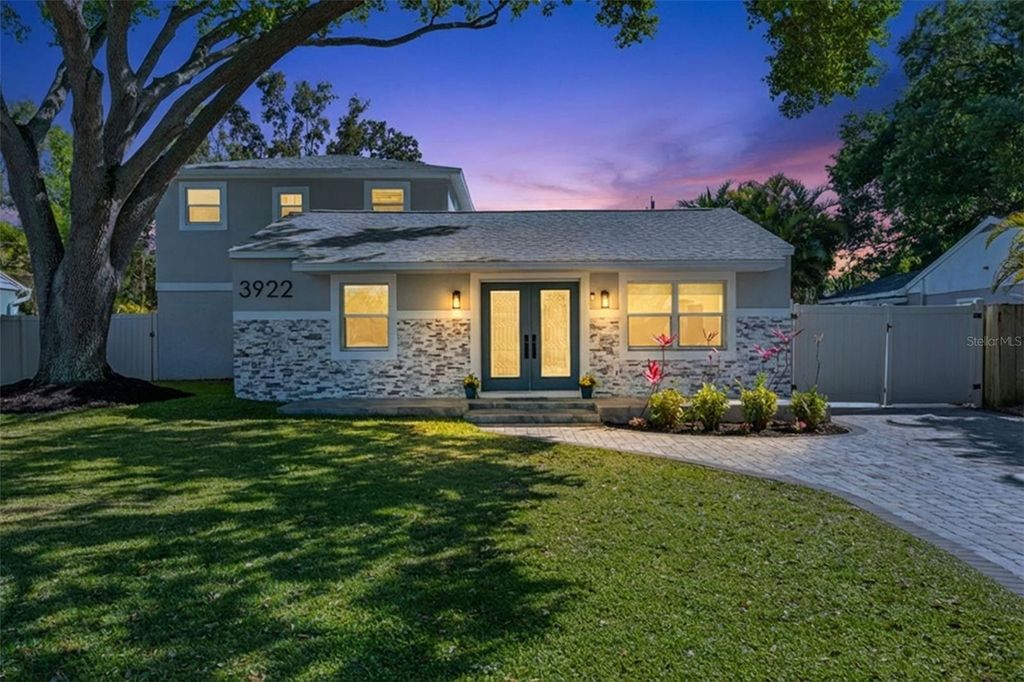 3922 W BAY VIEW AVENUE, Tampa, FL 33611