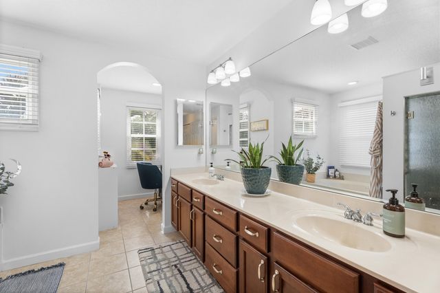 5935 SE Crooked Oak Avenue, Hobe Sound, FL 33455