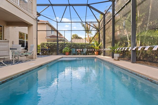 5935 SE Crooked Oak Avenue, Hobe Sound, FL 33455