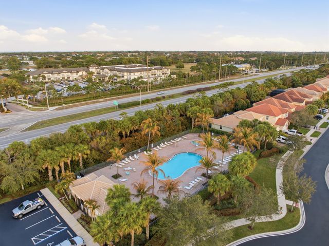 5935 SE Crooked Oak Avenue, Hobe Sound, FL 33455