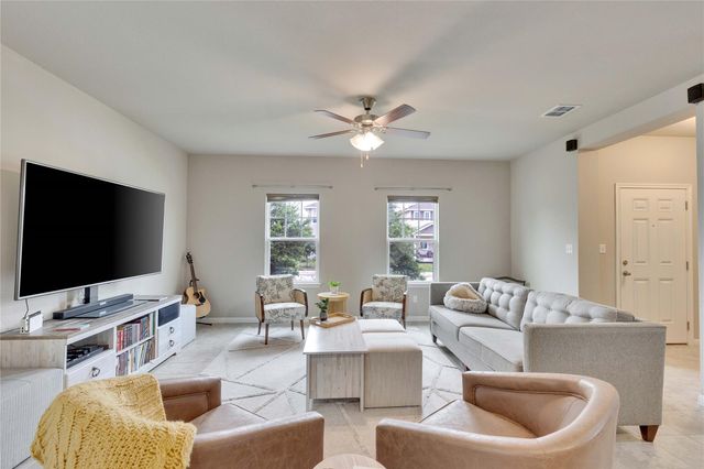 106 Mossycup DR, San Marcos, TX 78666