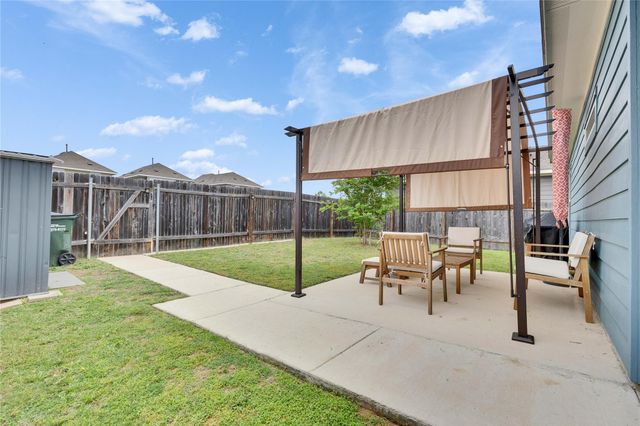 106 Mossycup DR, San Marcos, TX 78666