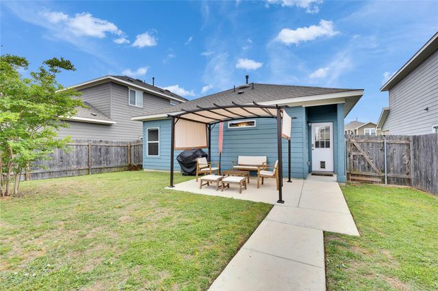 106 Mossycup DR, San Marcos, TX 78666