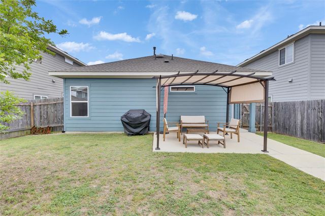 106 Mossycup DR, San Marcos, TX 78666