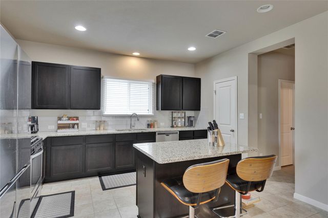 106 Mossycup DR, San Marcos, TX 78666