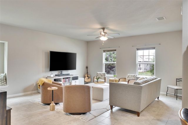 106 Mossycup DR, San Marcos, TX 78666