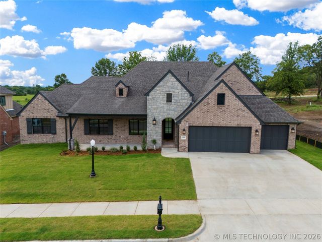 1509 Pinecrest Drive, Claremore, OK 74017