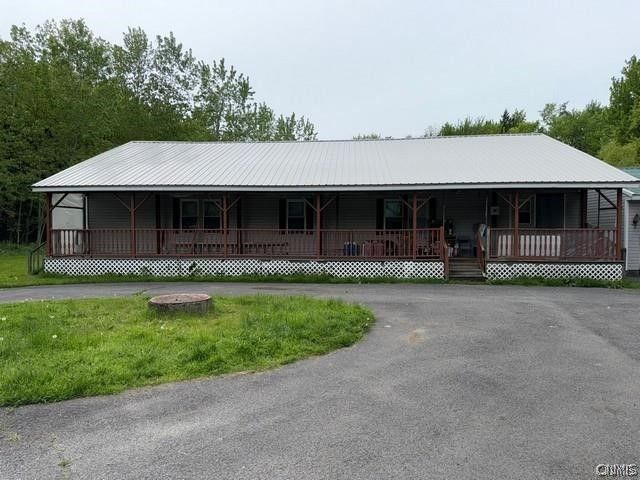 576 County Route 85, Granby, NY 13069