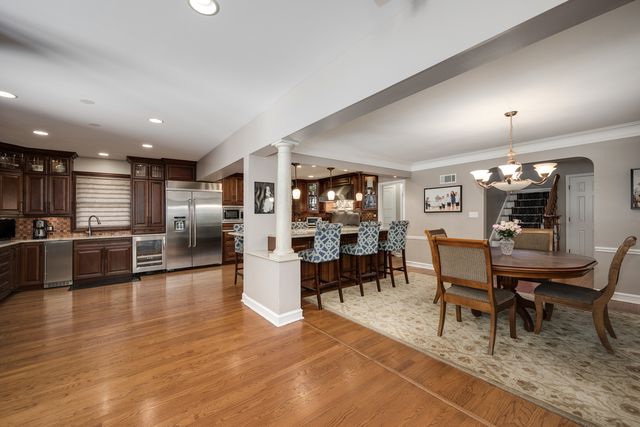 2851 W Rascher Avenue, Chicago, IL 60625