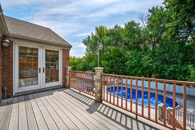 2851 W Rascher Avenue, Chicago, IL 60625