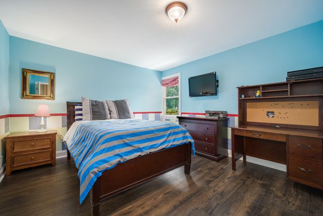 2851 W Rascher Avenue, Chicago, IL 60625