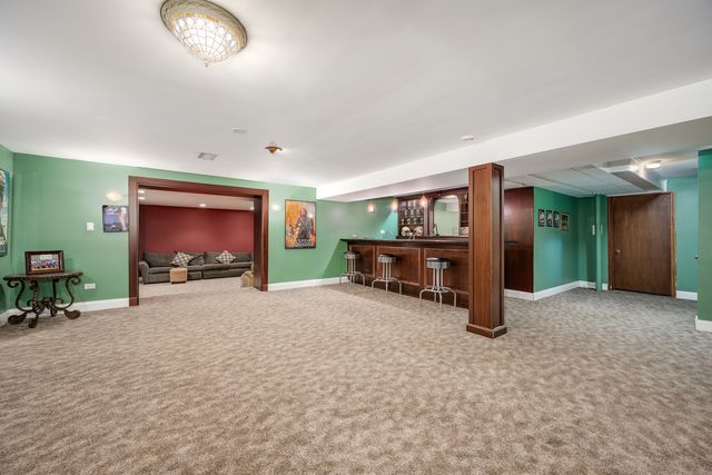 2851 W Rascher Avenue, Chicago, IL 60625