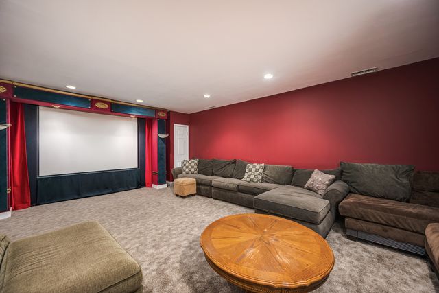 2851 W Rascher Avenue, Chicago, IL 60625