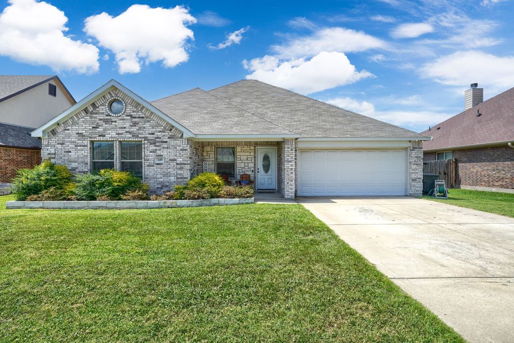 149 Birdsong Lane, Terrell, TX 75160