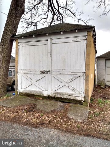 123 W KING ST, Chambersburg, PA 17201