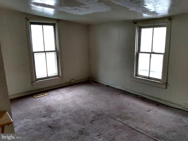 123 W KING ST, Chambersburg, PA 17201