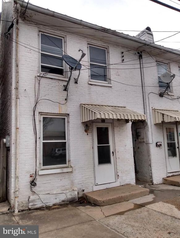 123 W KING ST, Chambersburg, PA 17201
