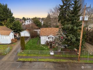 6754 40th Avenue S, Seattle, WA 98118