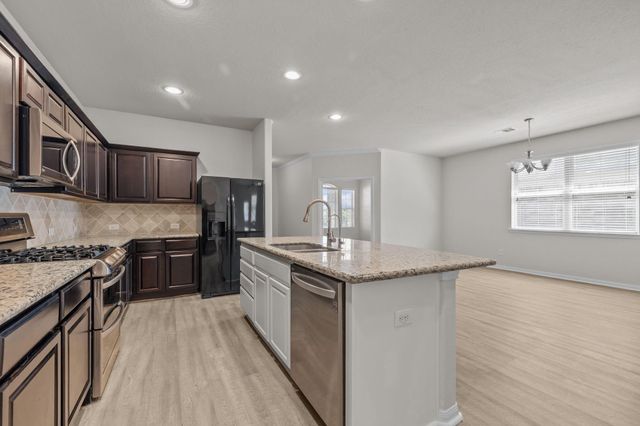 236 Country Crossing Circle, Magnolia, TX 77354