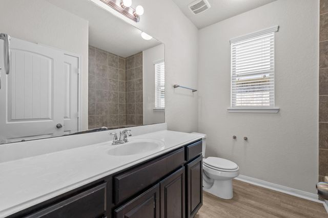 236 Country Crossing Circle, Magnolia, TX 77354