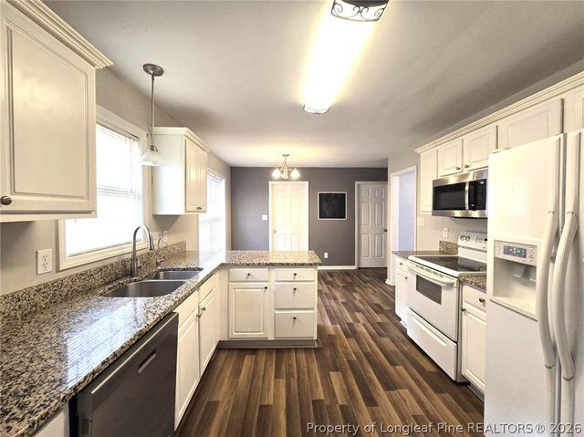 5527 Rising Ridge Drive, Hope Mills, NC 28348