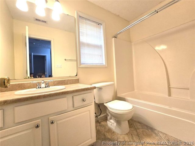 5527 Rising Ridge Drive, Hope Mills, NC 28348