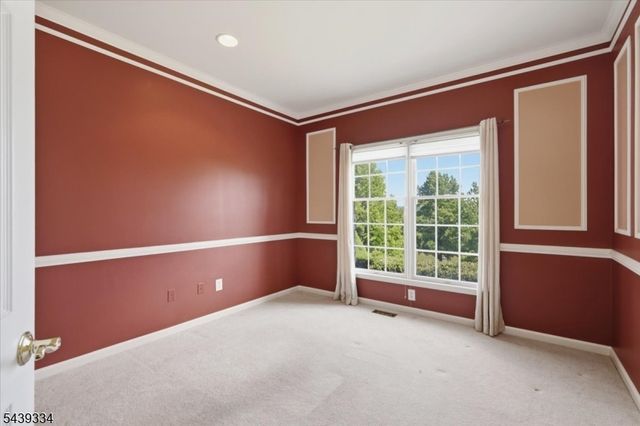 29 Old Schoolhouse Rd, Bethlehem Twp., NJ 08802