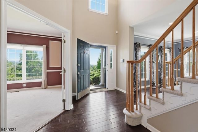 29 Old Schoolhouse Rd, Bethlehem Twp., NJ 08802