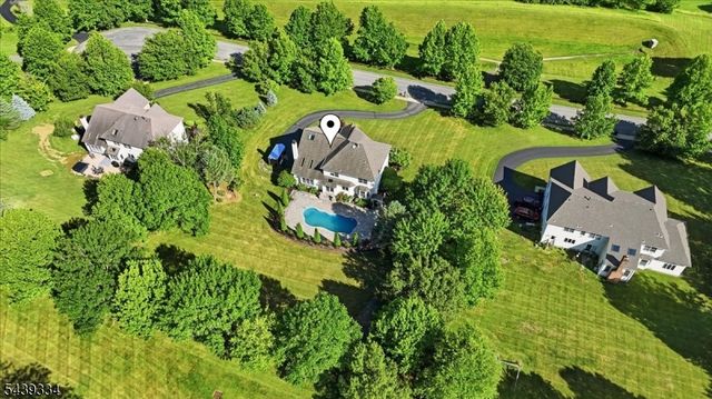 29 Old Schoolhouse Rd, Bethlehem Twp., NJ 08802