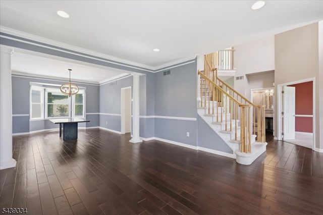 29 Old Schoolhouse Rd, Bethlehem Twp., NJ 08802