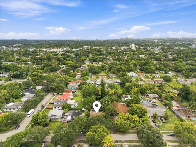 2541 Washington Street, Hollywood, FL 33020