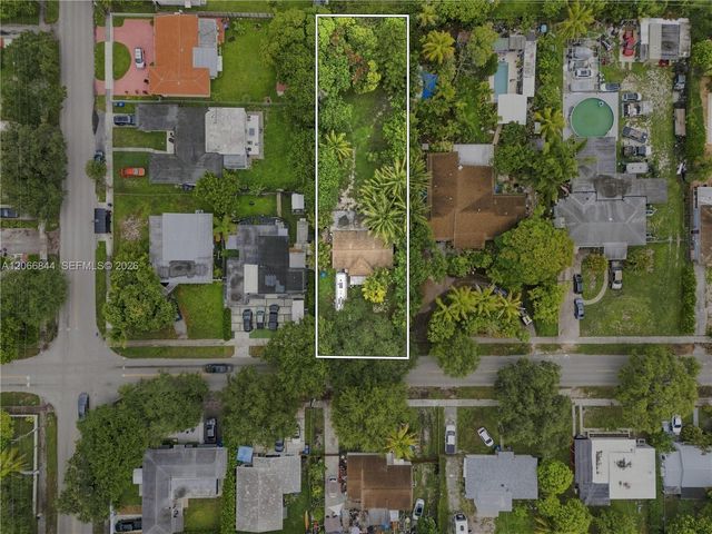 2541 Washington Street, Hollywood, FL 33020