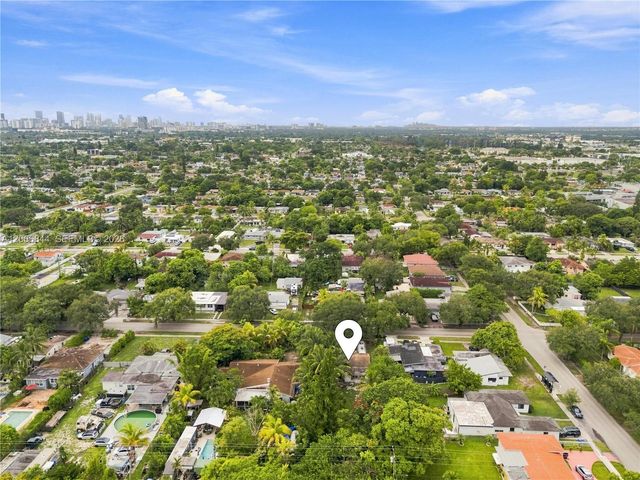 2541 Washington Street, Hollywood, FL 33020