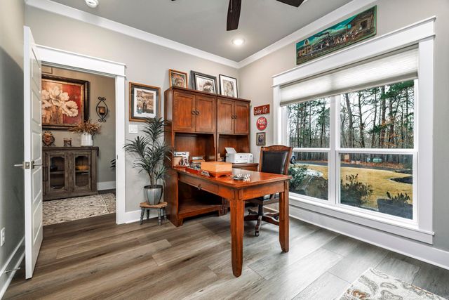 27 Sacedon Way, Hot Springs Village, AR 71909