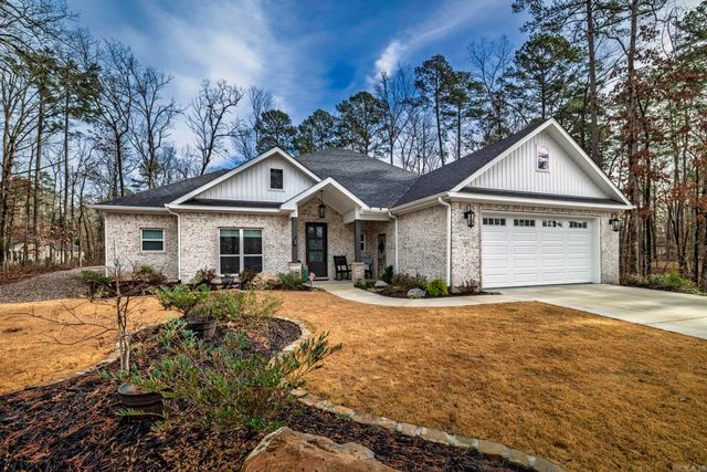 27 Sacedon Way, Hot Springs Village, AR 71909