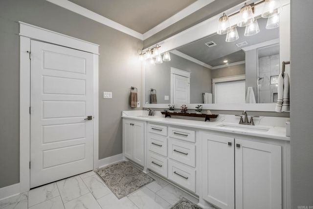 27 Sacedon Way, Hot Springs Village, AR 71909