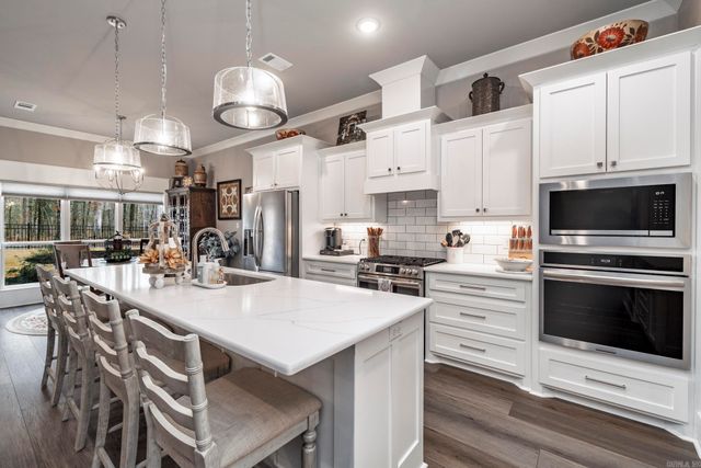 27 Sacedon Way, Hot Springs Village, AR 71909