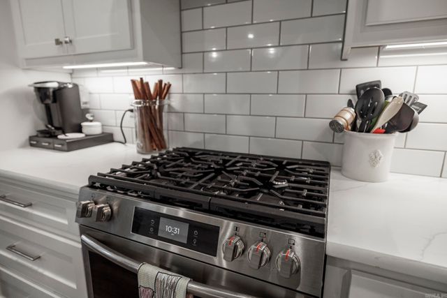 27 Sacedon Way, Hot Springs Village, AR 71909