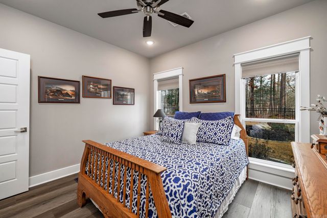 27 Sacedon Way, Hot Springs Village, AR 71909