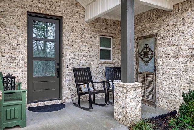 27 Sacedon Way, Hot Springs Village, AR 71909