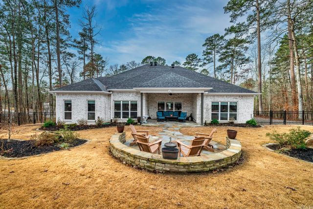 27 Sacedon Way, Hot Springs Village, AR 71909