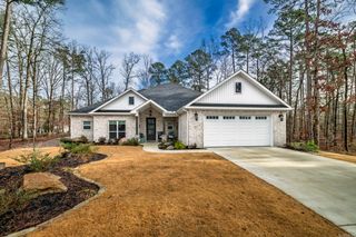 27 Sacedon Way, Hot Springs Village, AR 71909