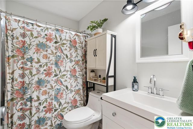 1937 Greenleaf Street, Bethlehem City, PA 18017