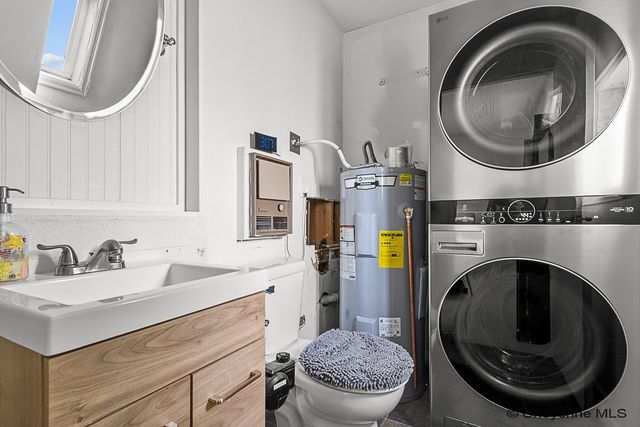 1110 ASHFORD DR, Cheyenne, WY 82007