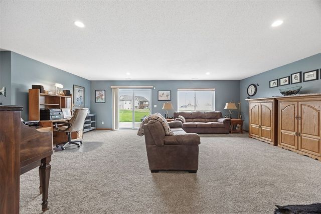 2521 Radcliffe Court SW, Cedar Rapids, IA 52404