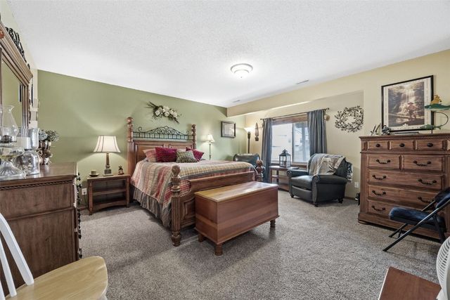 2521 Radcliffe Court SW, Cedar Rapids, IA 52404