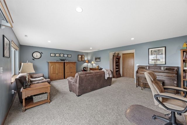 2521 Radcliffe Court SW, Cedar Rapids, IA 52404