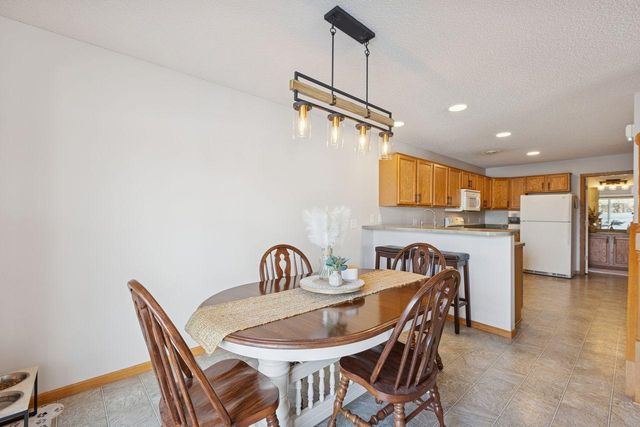 7343 Kalland Circle NE 41, Albertville, MN 55301